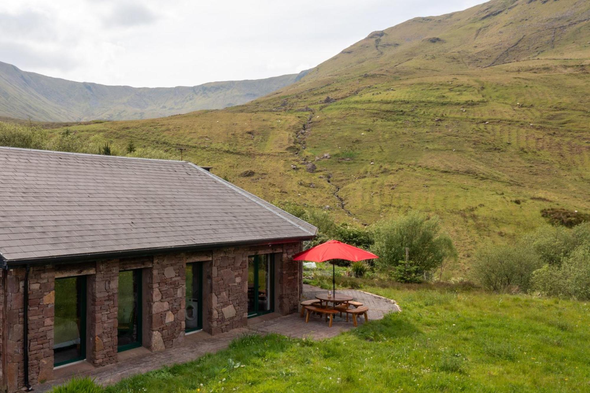 Heather Lodge With Sea And Mountain Views Leenaun Cameră foto